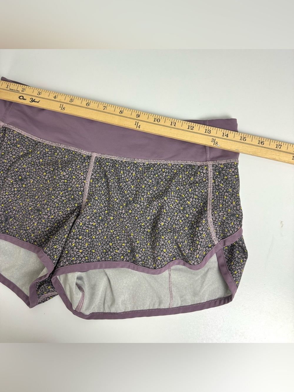 Lululemon 6 Speed Run Shorts Dottie Mum Purple Floral Lined Shorts Back Pocket - Picture 7 of 10